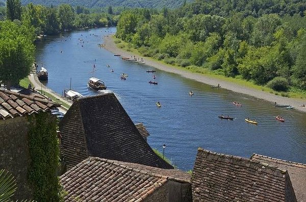 Top 10 des Campings 4 et 5 Étoiles en Dordogne pour des Vacances Inoubliables