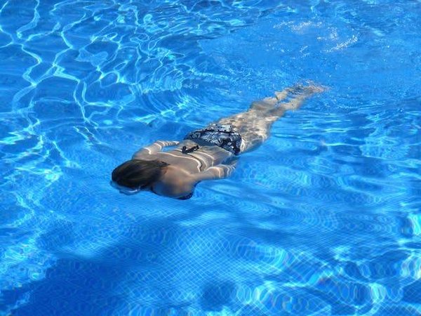 Détente et luxe dans un camping 4 étoiles en Savoie avec piscine